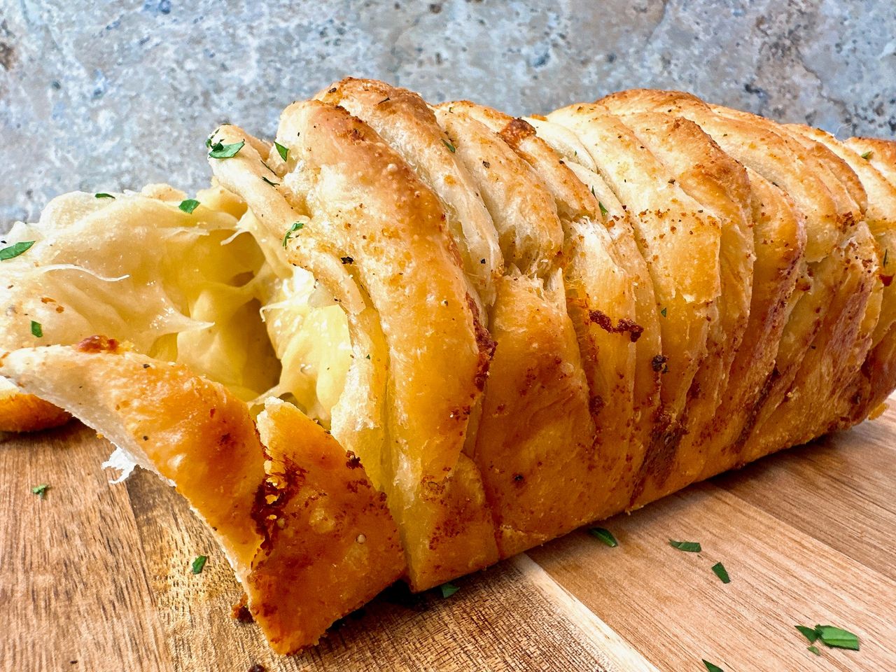 garlic pull apart bread