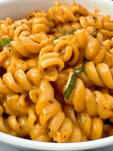 pasta with pesto cream sauce