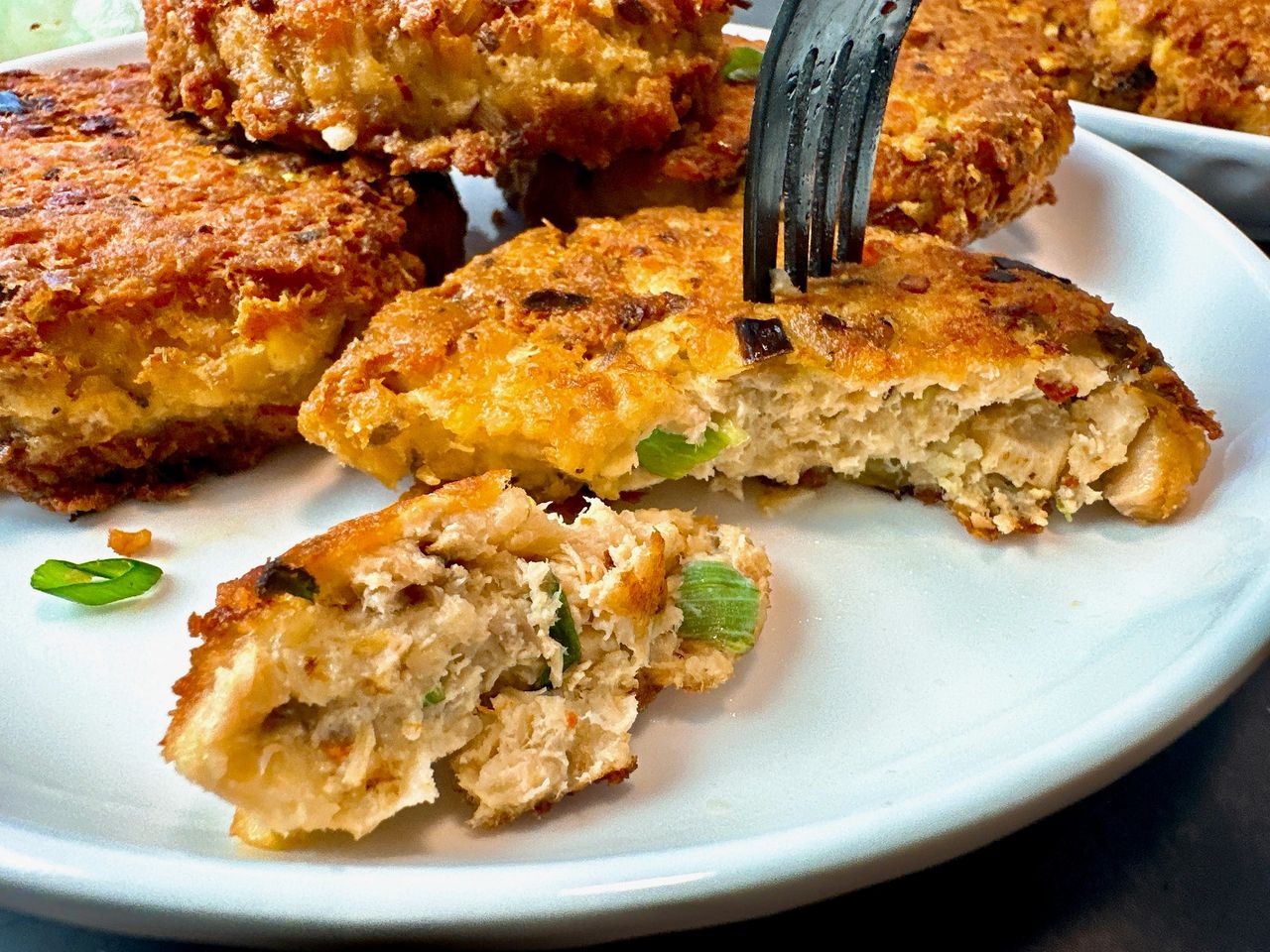 Easy Salmon Patties salmon patties on a plate