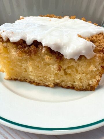 cinnamon roll coffee cake