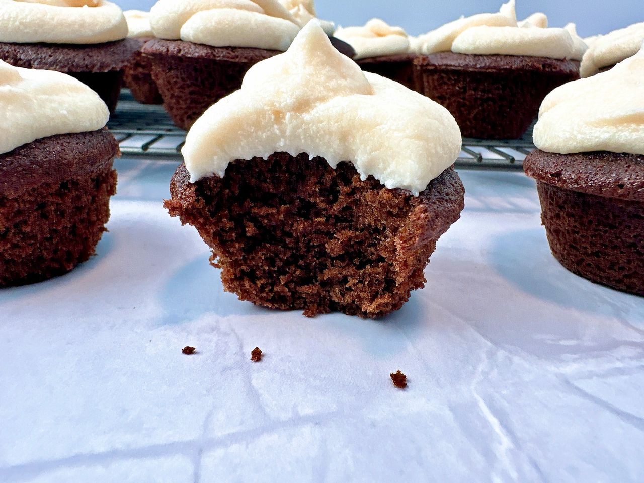 chocolate cupcakes with vanilla frosting