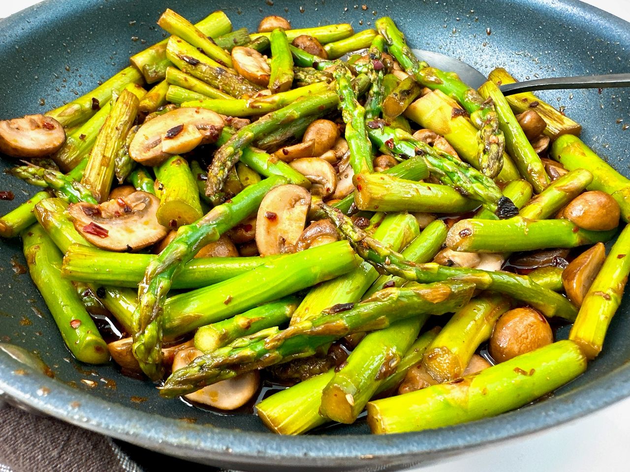 asparagus with mushrooms