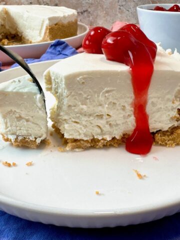 no bake cheesecake with cherry pie filling