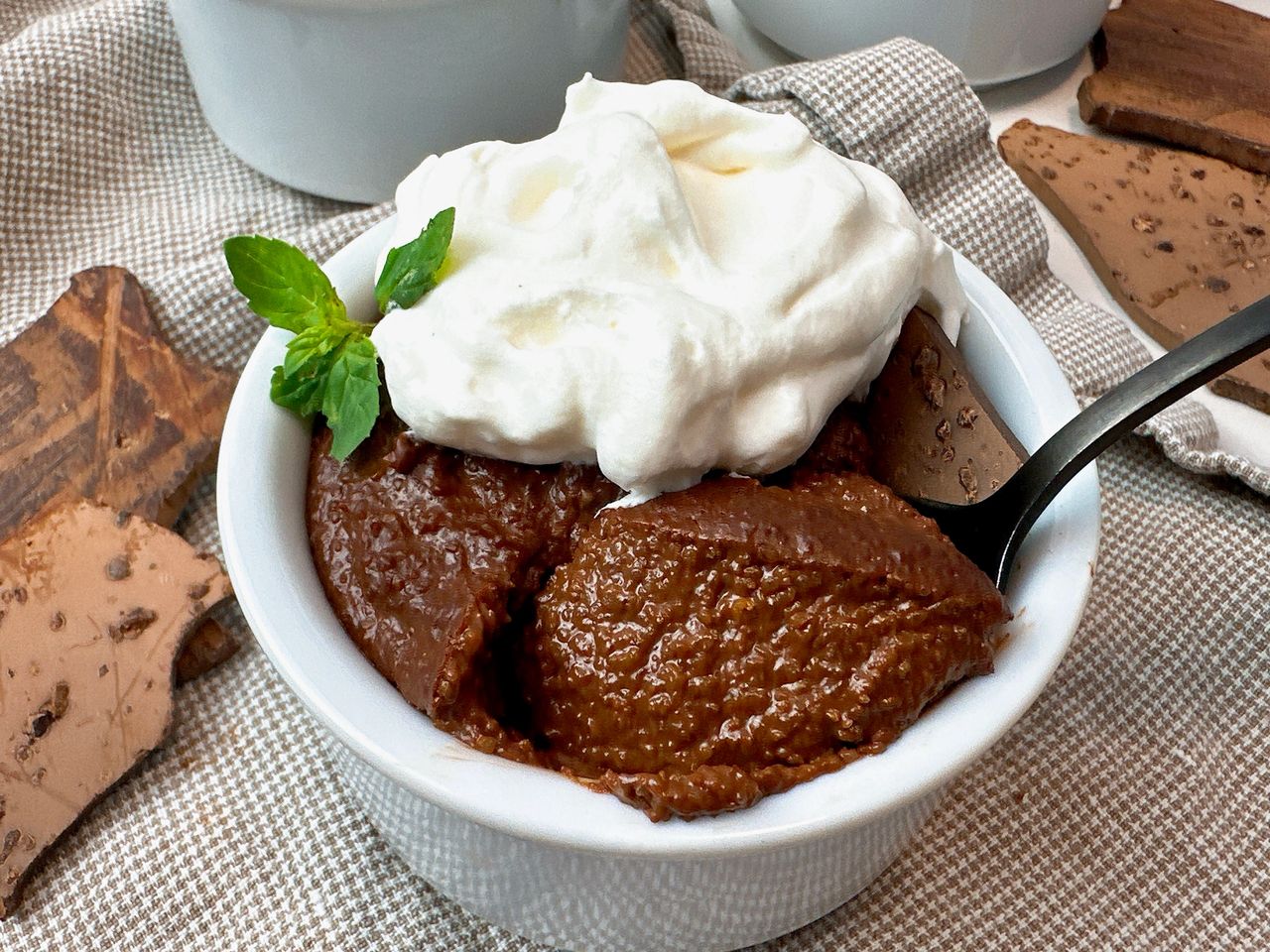 Estonian kama pudding