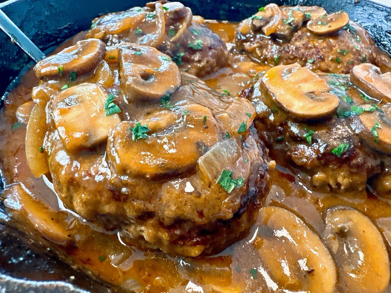 salisbury steaks with mushroom gravy