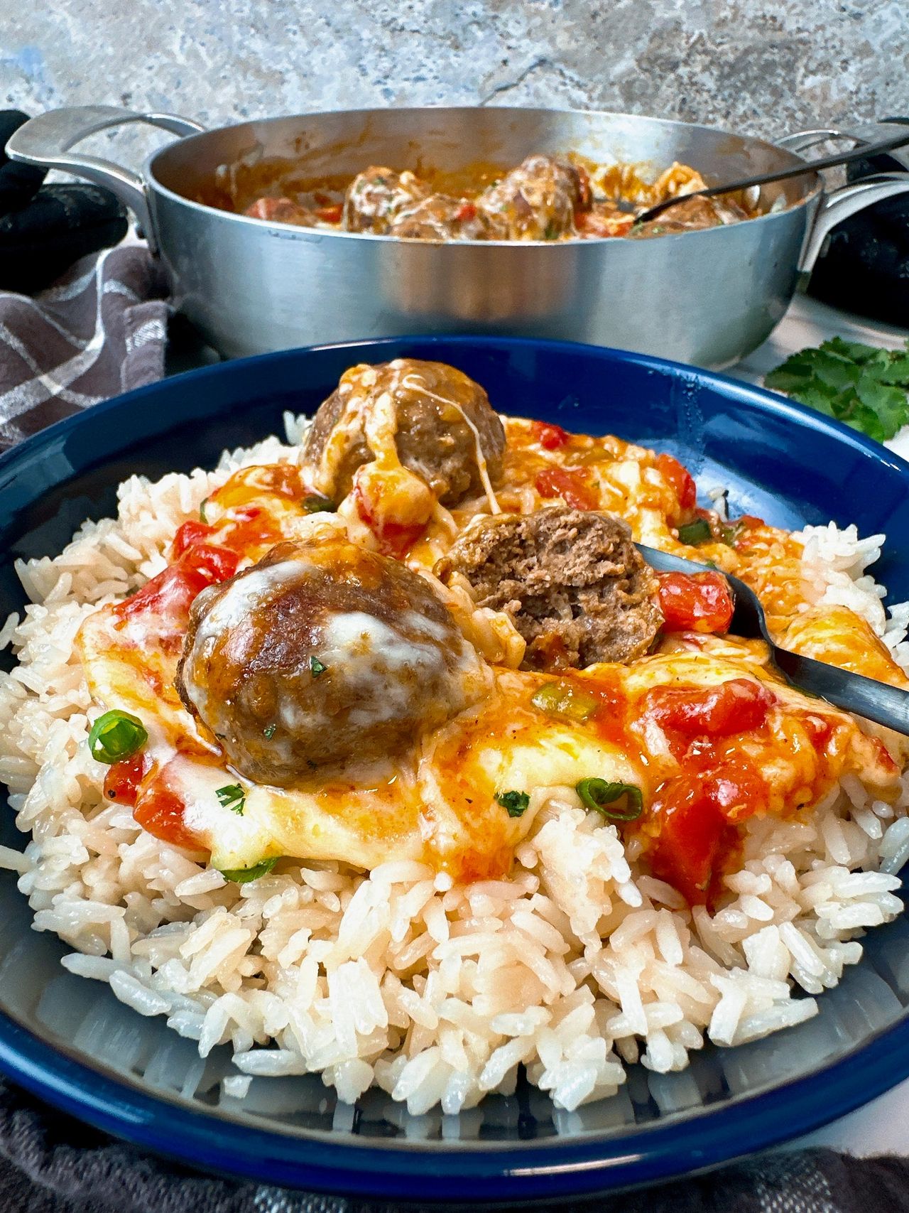 meatballs in enchilada sauce