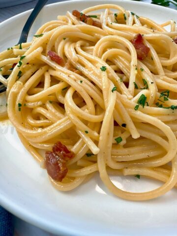 carbonara on a white plate