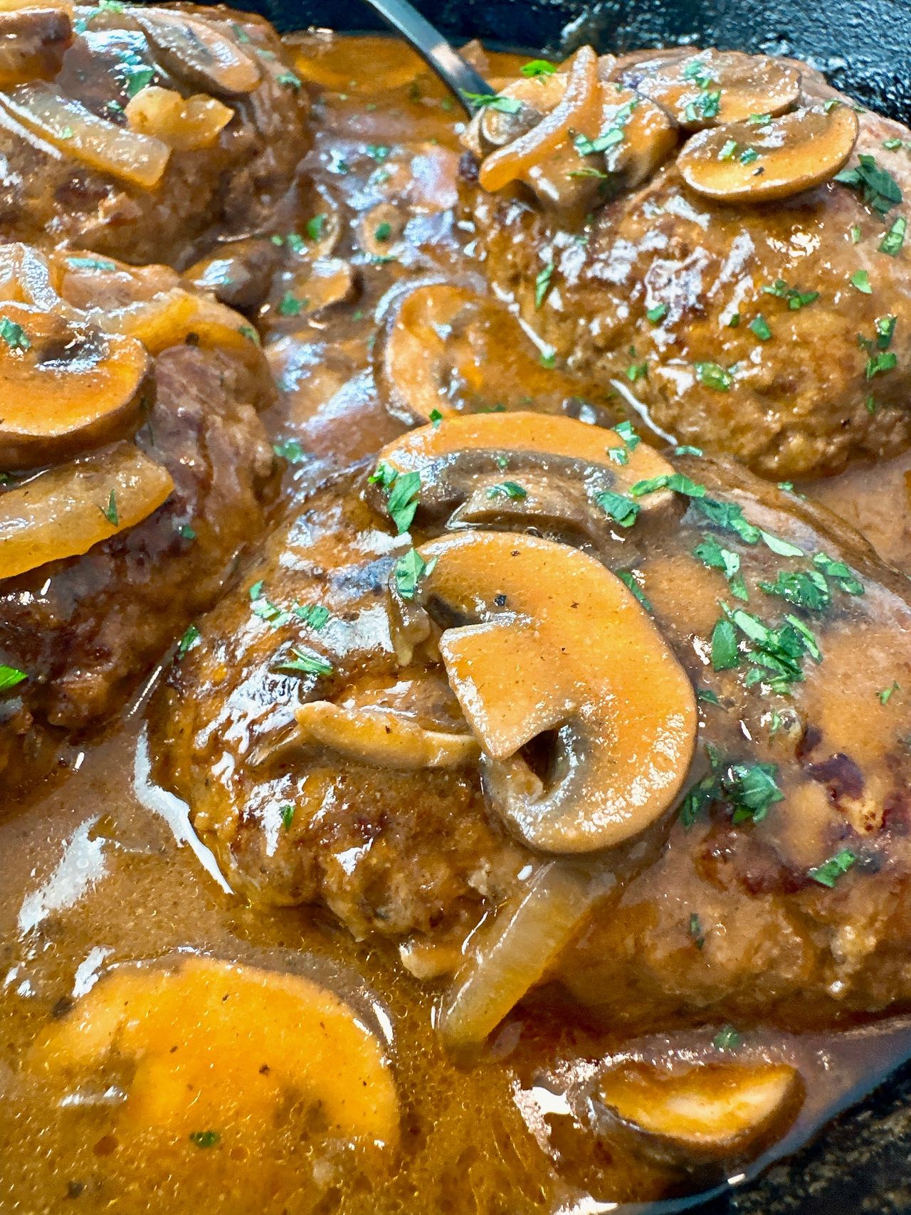 salisbury steaks with mushroom gravy