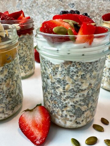 overnight oats in mason jars