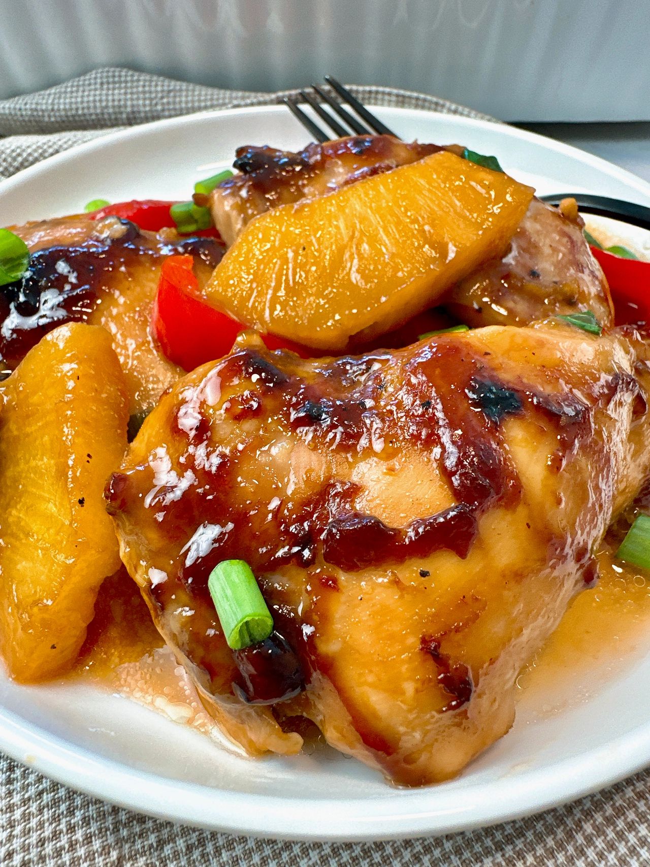 chicken with pineapples in teriyaki sauce