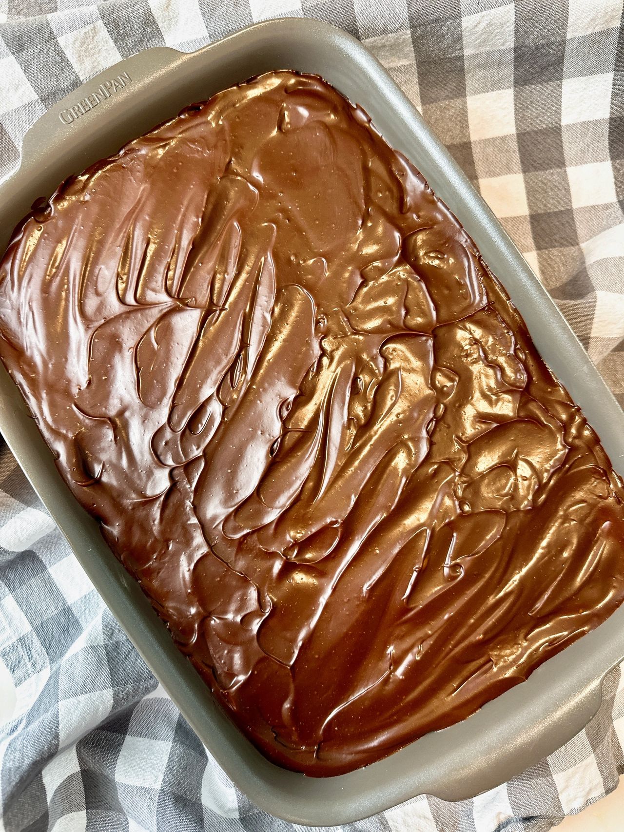 chocolate eclair cake