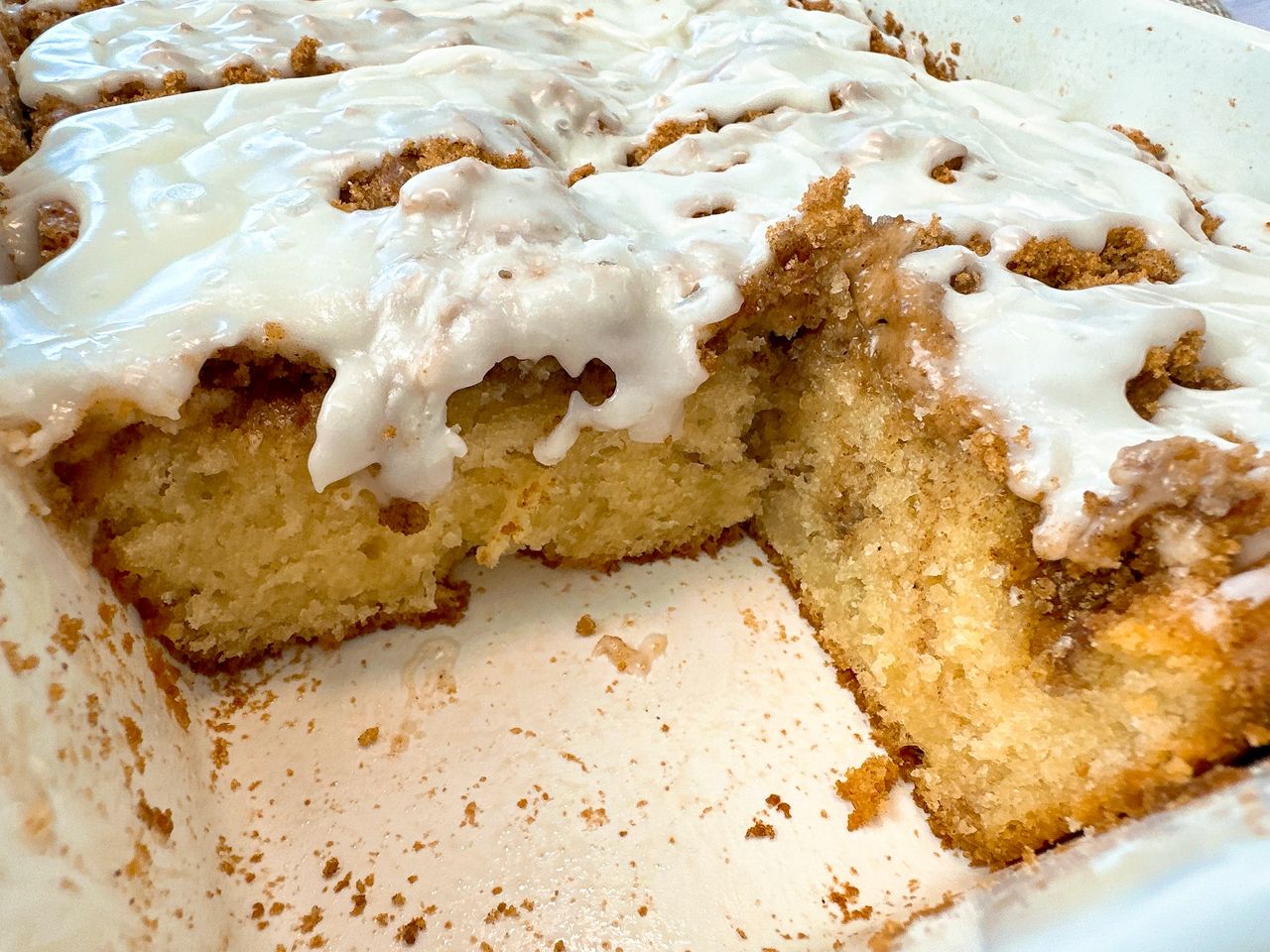 cinnamon roll coffee cake