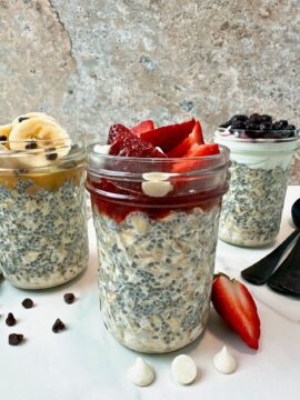 overnight oats in mason jars