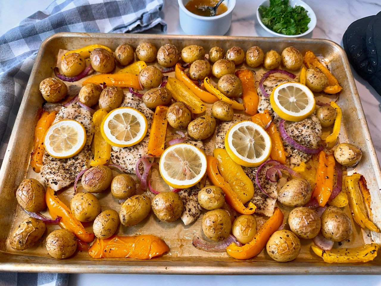 sheet pan chicken with lemon butter sauce