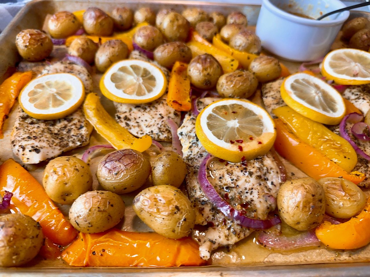 sheet pan chicken with lemon butter sauce