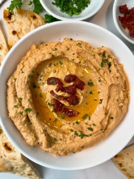 hummus with sun dried tomatoes