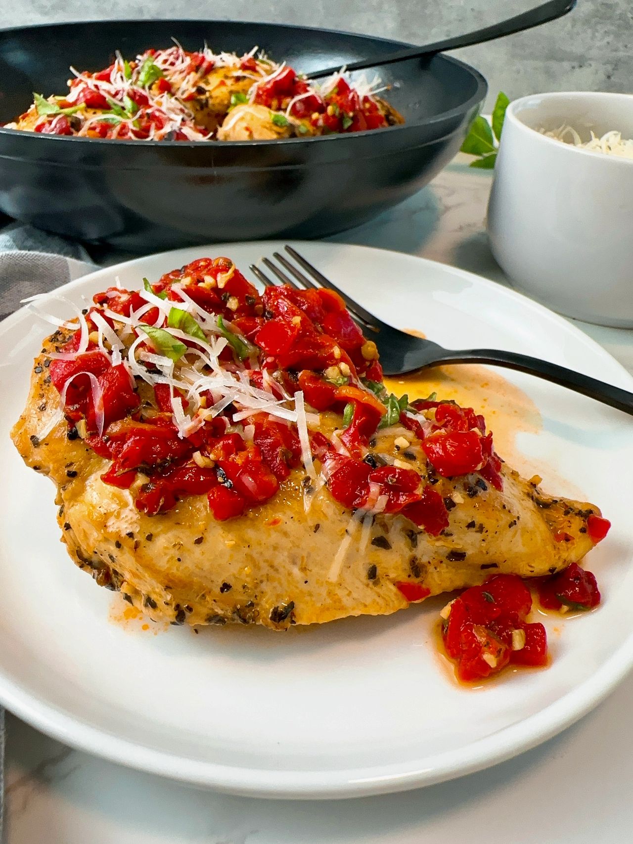 chicken with roasted red pepper sauce