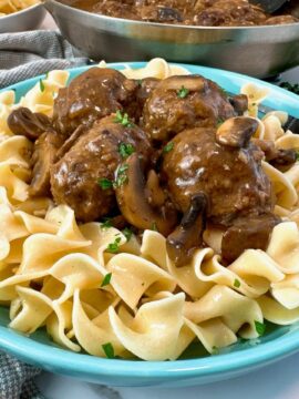 salisbury steak meatballs and gravy