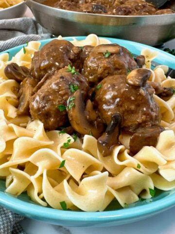 salisbury steak meatballs and gravy
