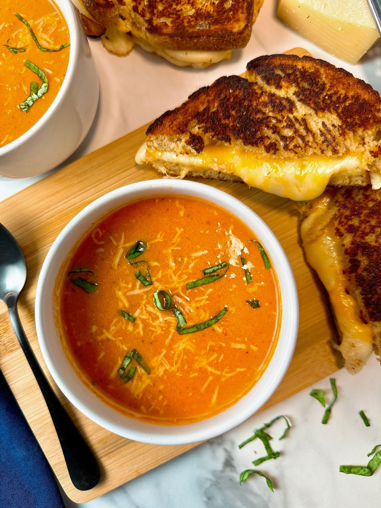 Grilled Cheese and Creamy Tomato Soup Grilled Cheese and Creamy Tomato Soup