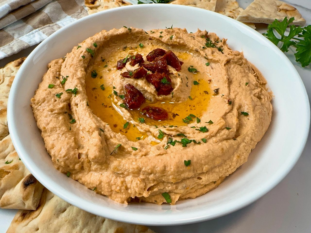 Hummus with Sun-Dried Tomatoes Hummus with Sun-Dried Tomatoes