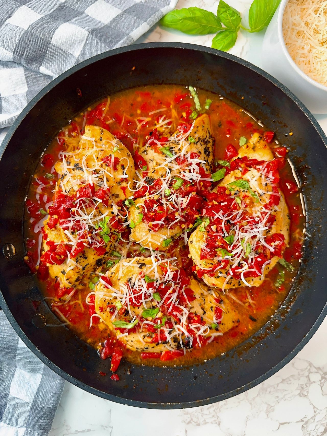 chicken with roasted red pepper sauce