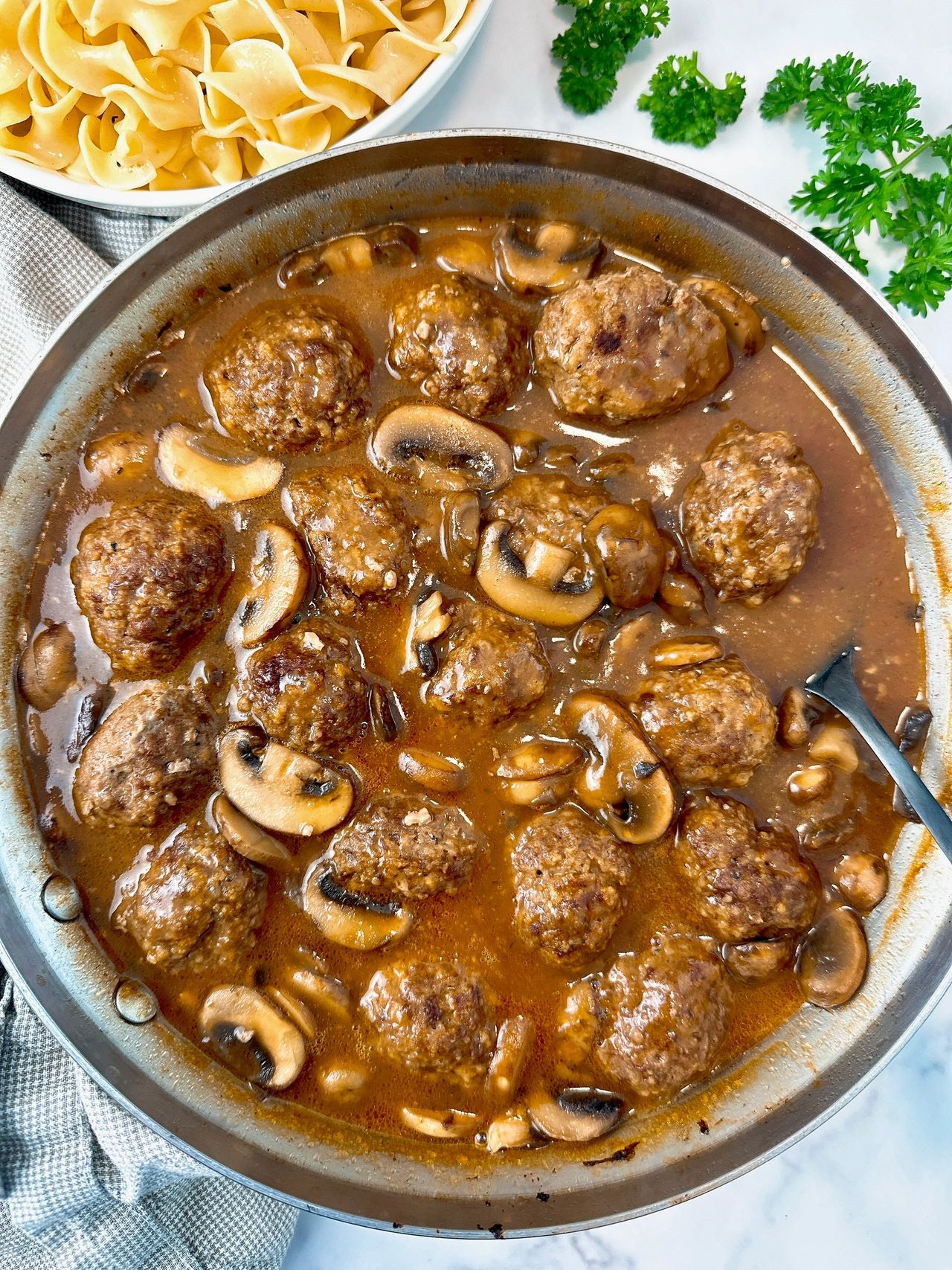 salisbury steak meatballs and gravy