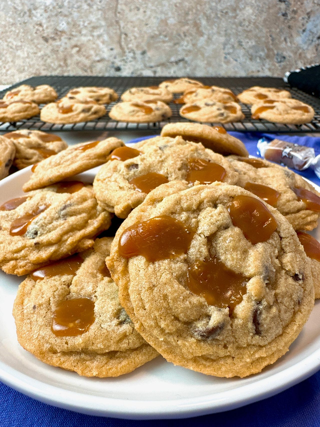 chocolate chip caramel cookies