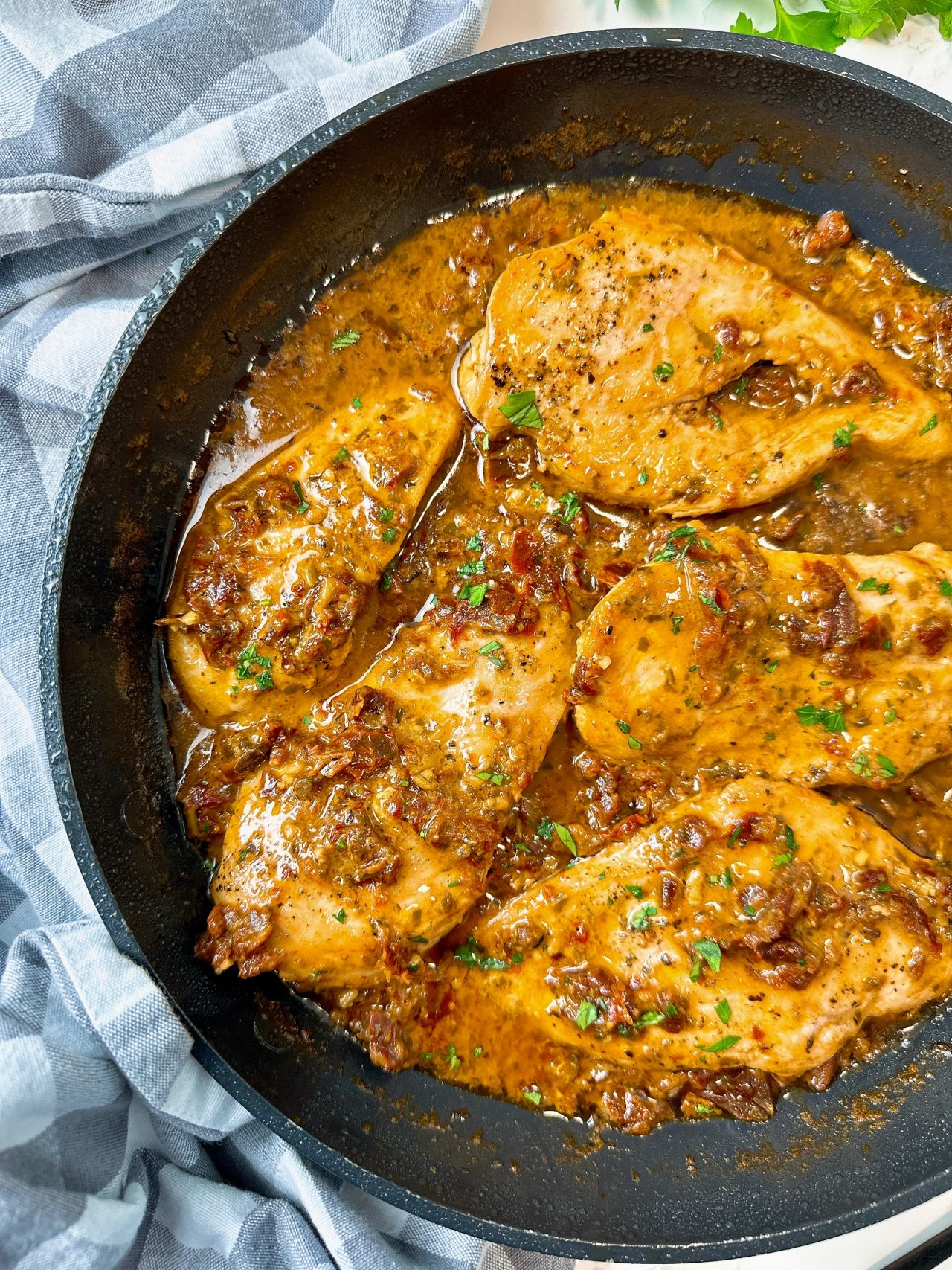 pesto chicken with sun dried tomatoes