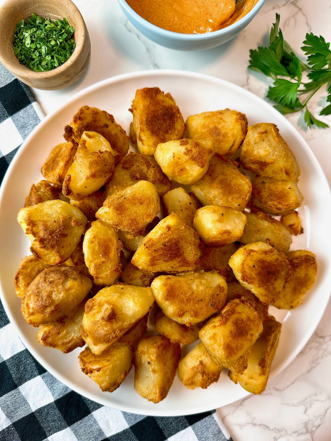 crispy roasted potatoes with sauce