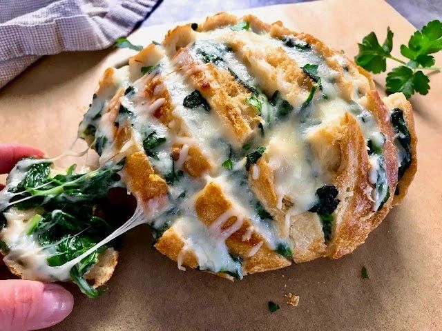 creamed spinach pull apart bread