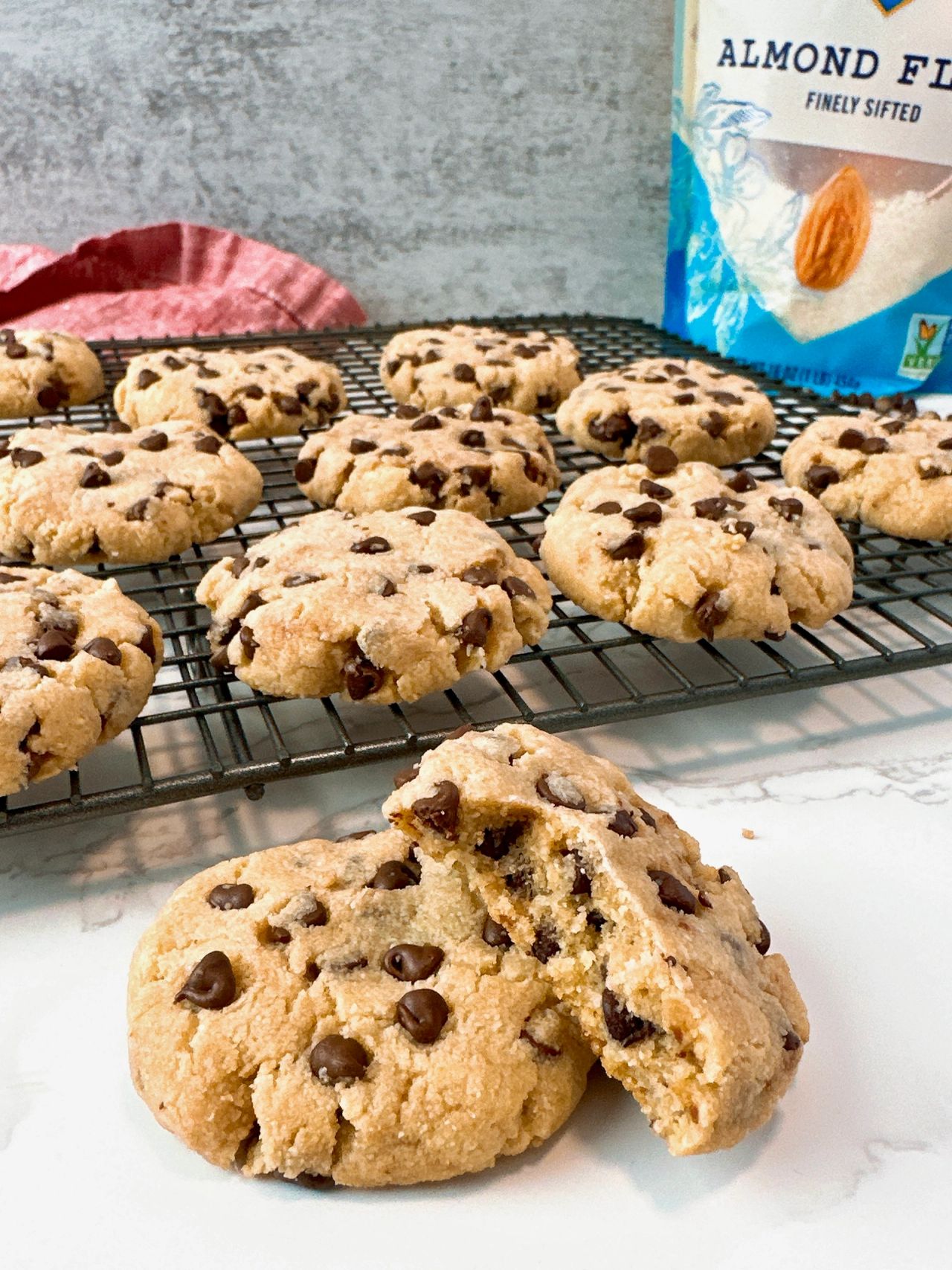 almond flour chocolate chip cookies