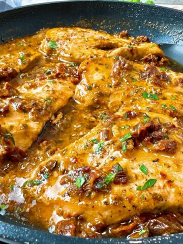 pesto chicken with sun dried tomatoes