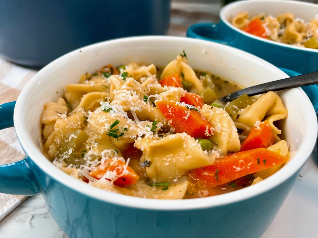 One Pot Tortellini Vegetable Soup