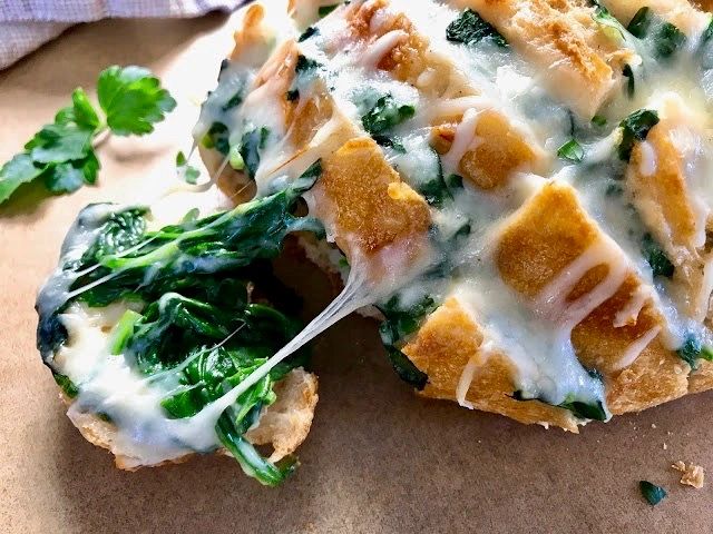 Creamed Spinach Pull-Apart Bread