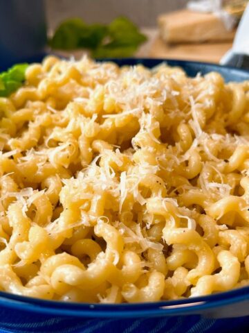 buttered noodles with parmesan