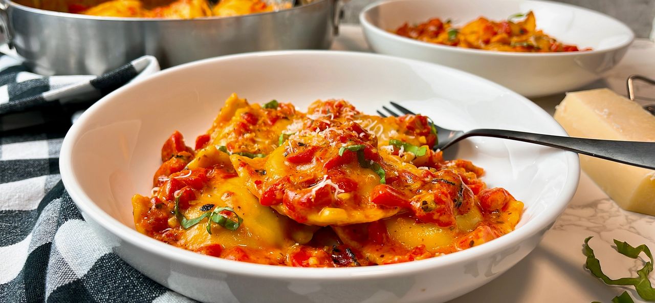 Ravioli with Spicy Red Pepper Sauce