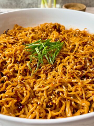 ramen noodles with chili crisp
