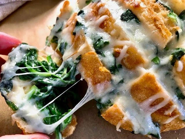 creamed spinach pull apart bread