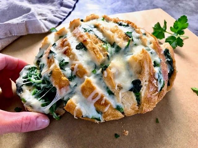creamed spinach pull apart bread