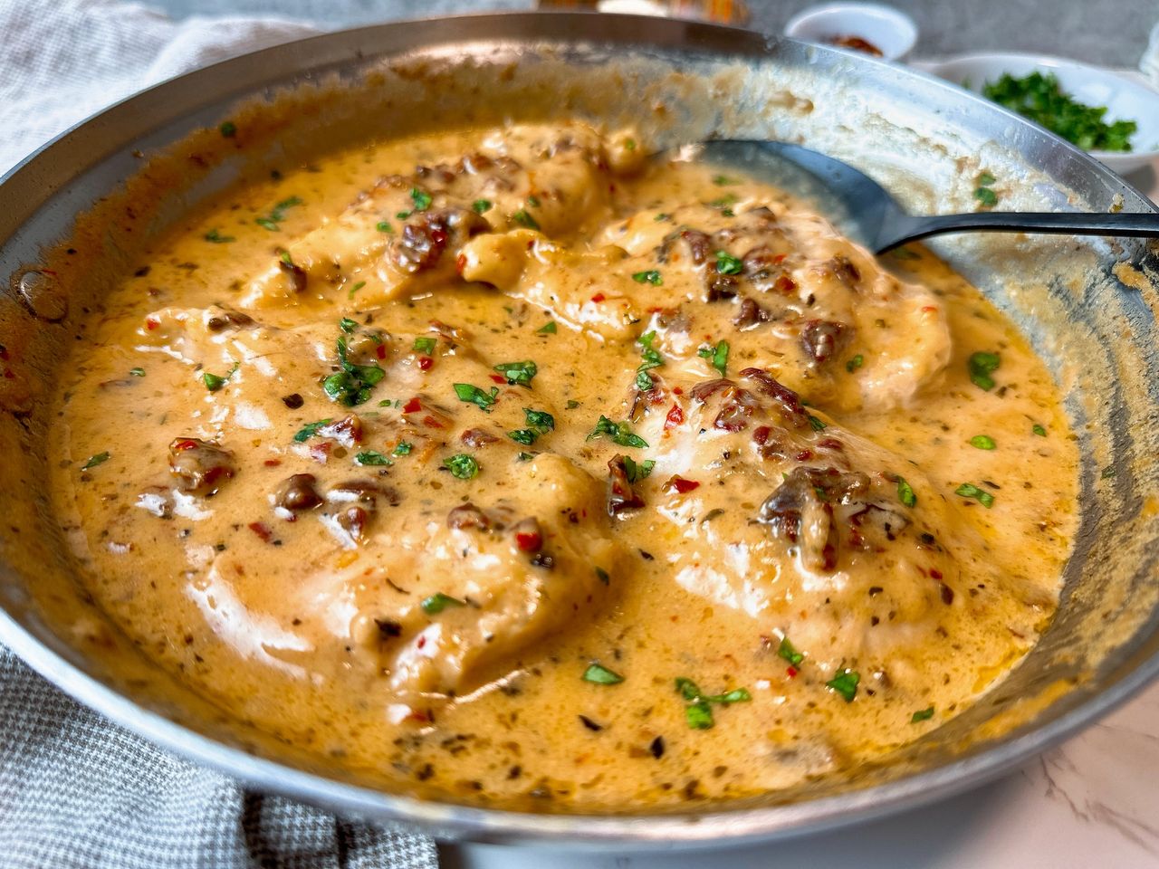 chicken in cream sauce