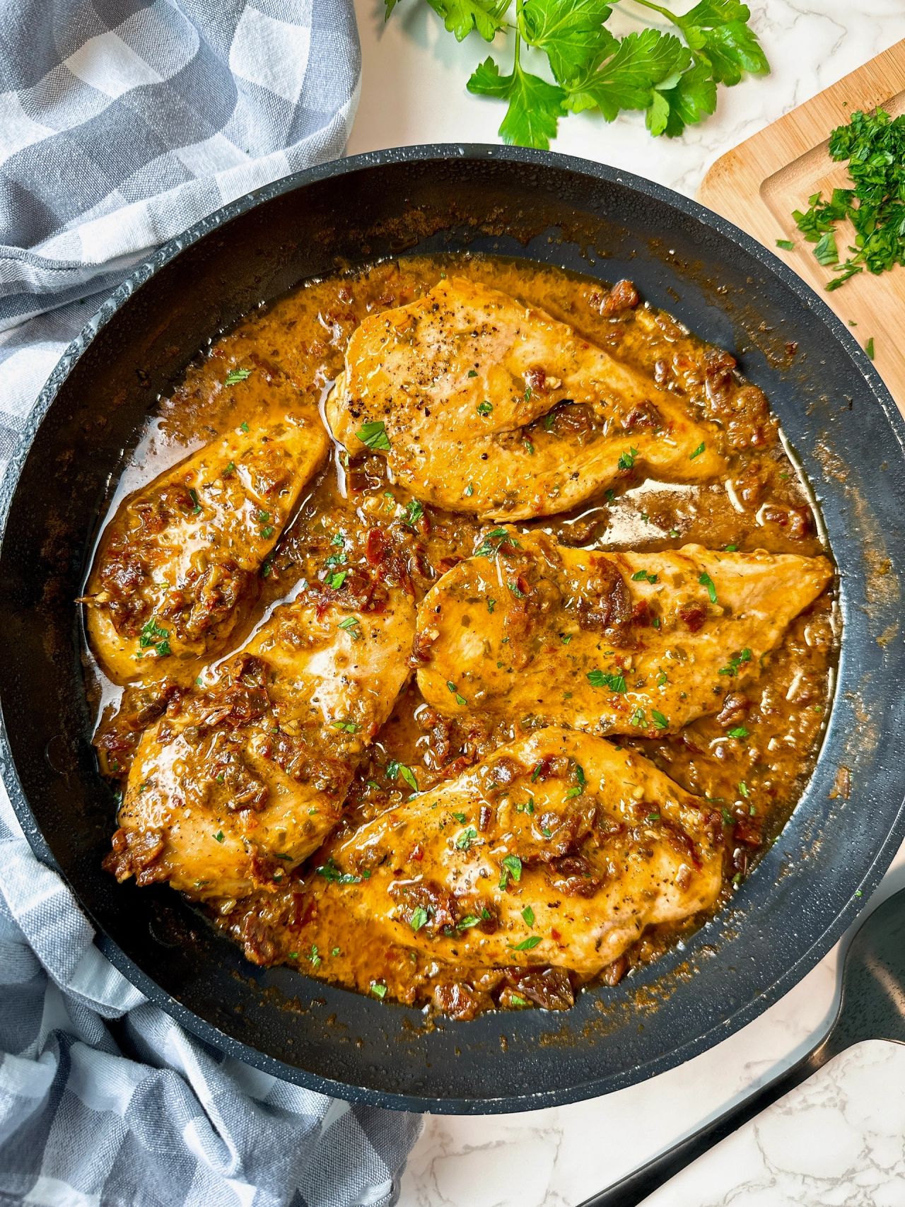 pesto chicken with sun dried tomatoes