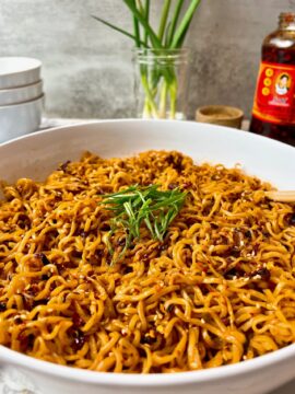 ramen noodles with chili crisp