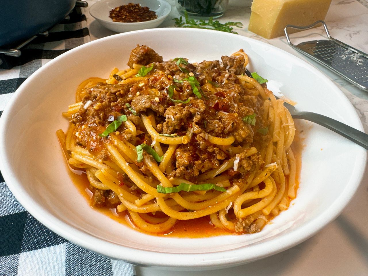 spaghetti and meat sauce