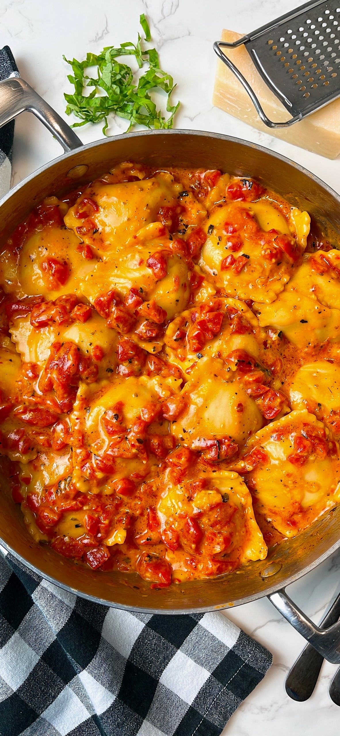 ravioli with red pepper sauce