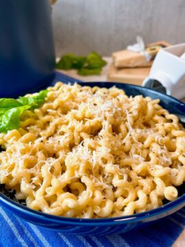 buttered noodles with parmesan