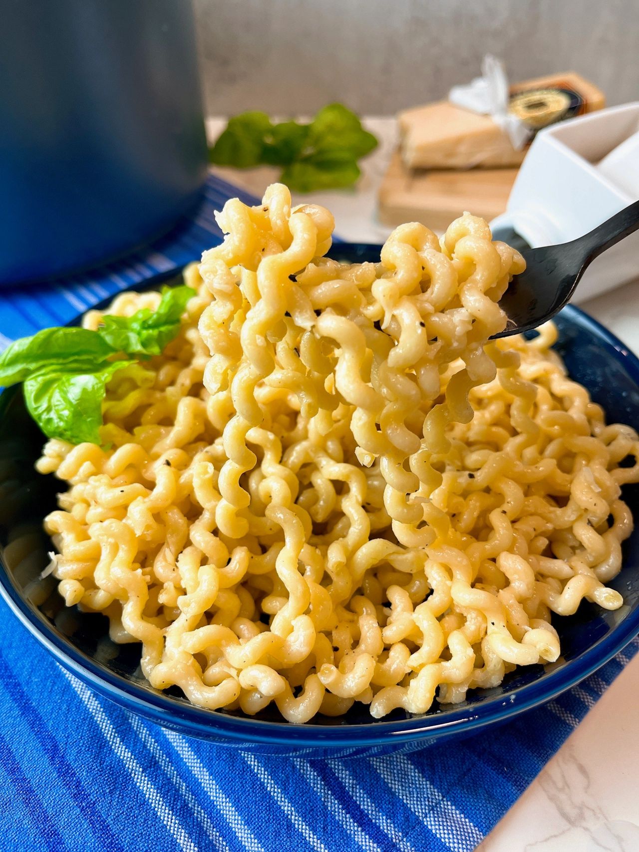 buttered noodles with parmesan