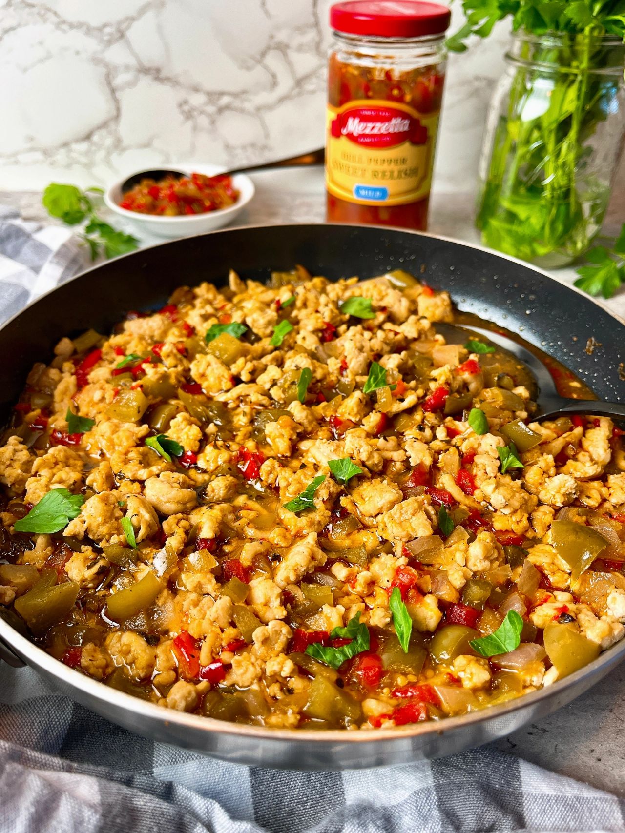 ground chicken with sweet pepper relish