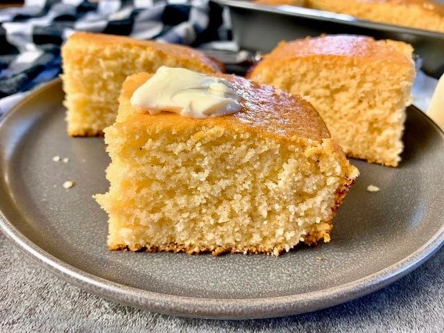 Easy One Bowl Cornbread