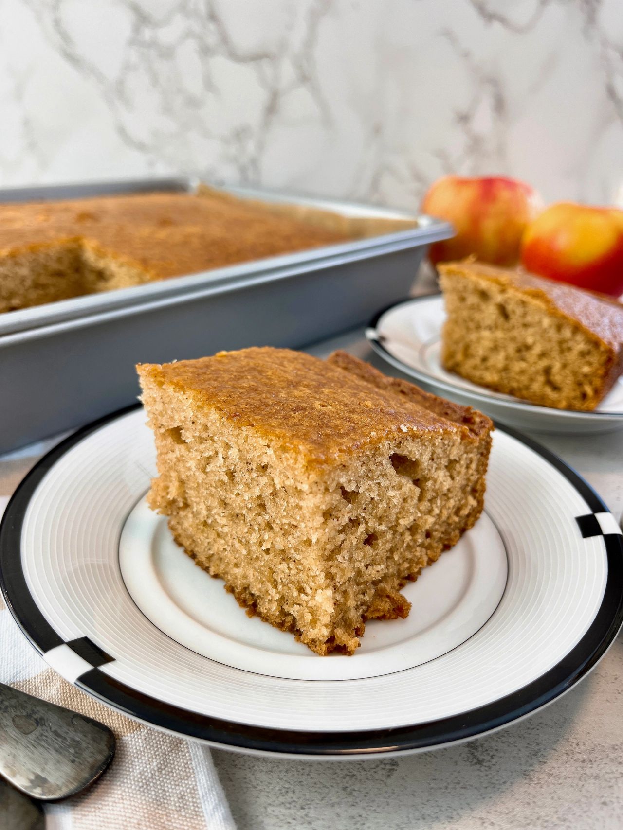 caramel apple cake